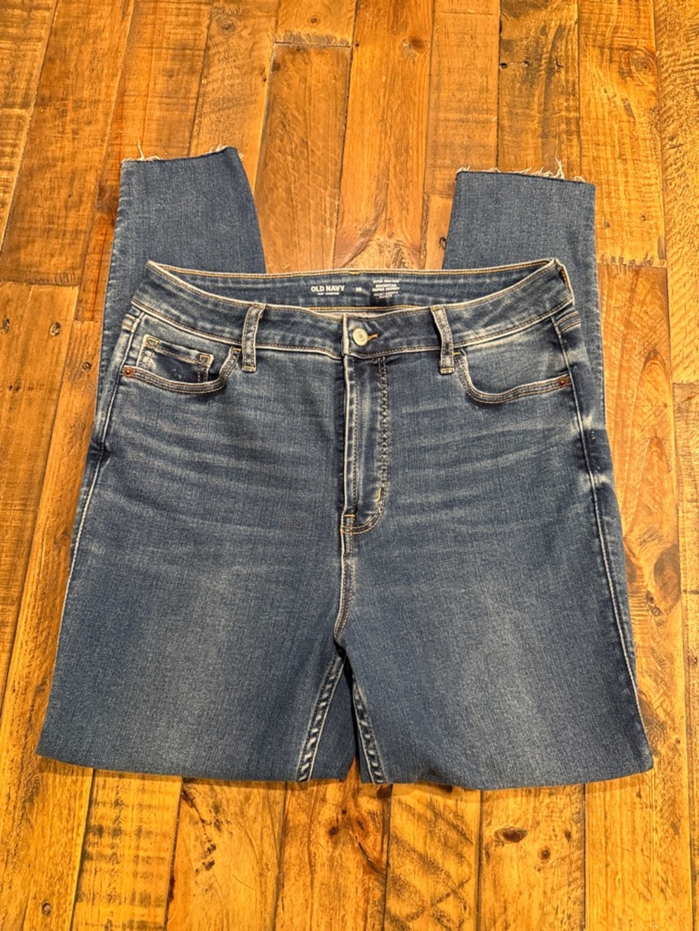 Old Navy Classic Wash High-Rise Skinny Jeans